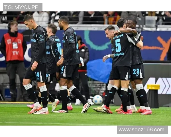 勒沃库森逼平汉堡，德甲榜上升至第四位——挑战和机遇并存的赛季