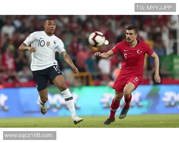 帕尔马主场迎战维罗纳争夺意甲宝贵积分的激烈较量 帕尔马主场迎战维罗纳争夺意甲宝贵积分的激烈较量