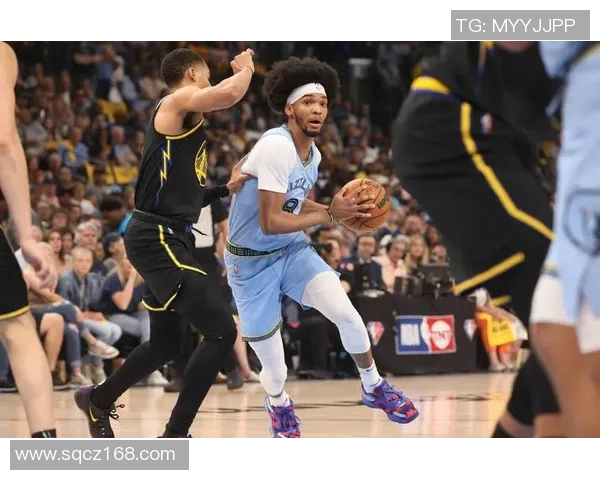 CCTV5直播掘金对阵活塞精彩赛事分析与球员表现点评